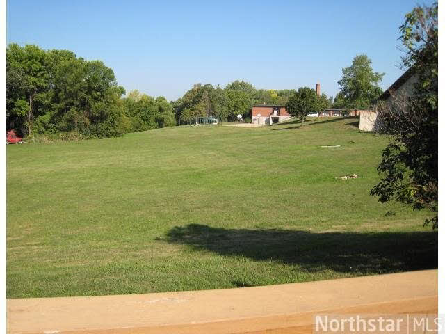 21990 Bracketts Road Shorewood, MN 55331 - Photo 15 of 18 Gallery Image 15