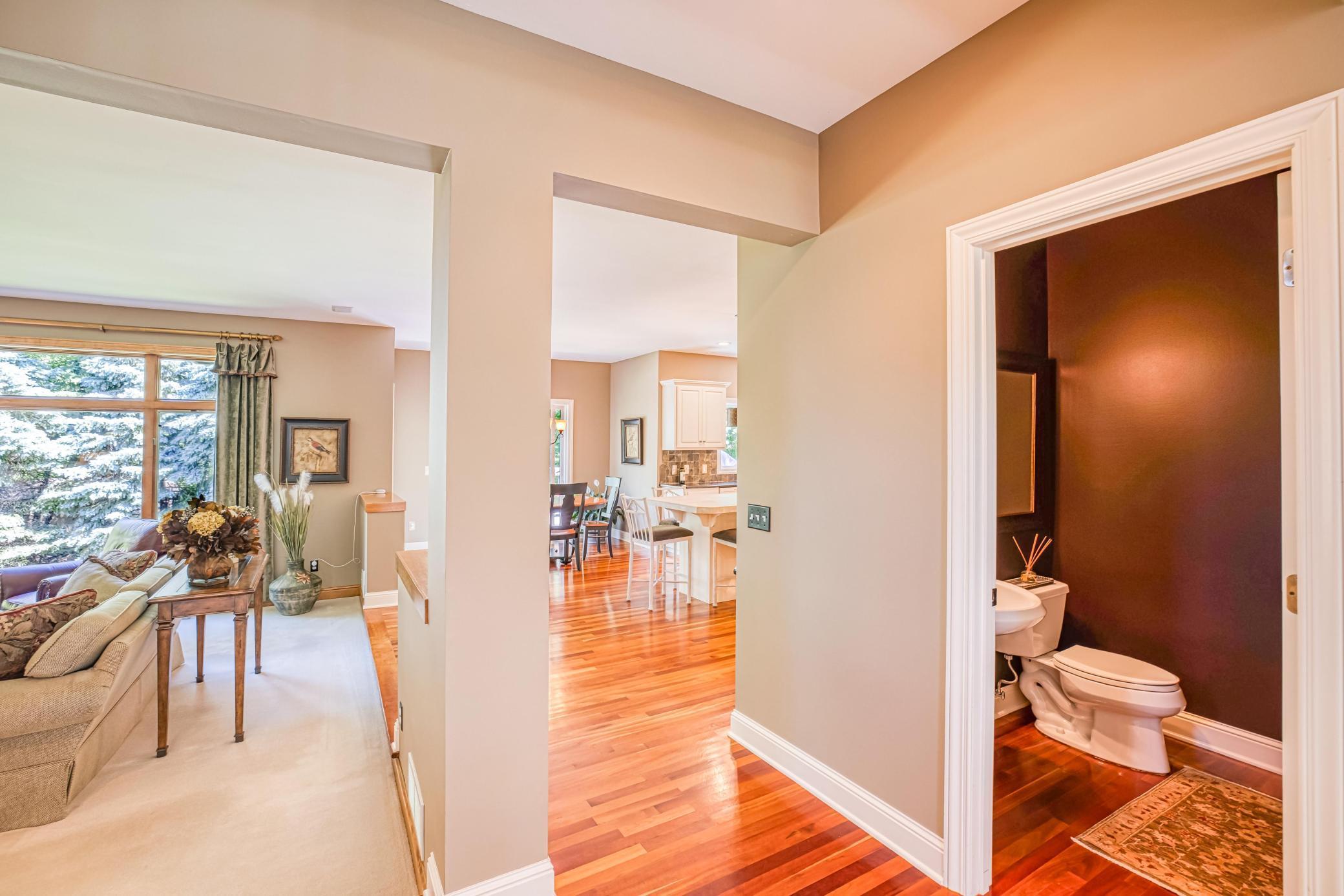 14638 Boulder Pointe Road Eden Prairie, MN 55347 - Photo 11 of 31