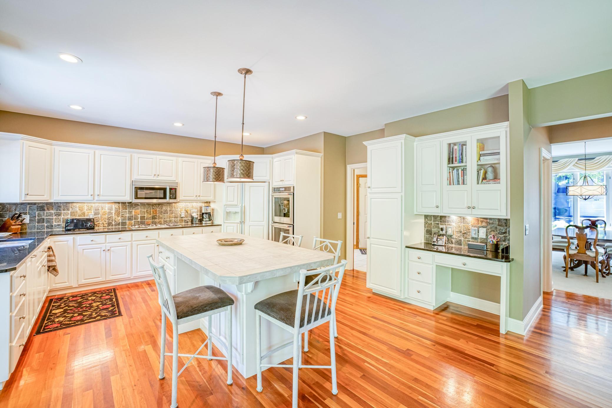 14638 Boulder Pointe Road Eden Prairie, MN 55347 - Photo 12 of 31