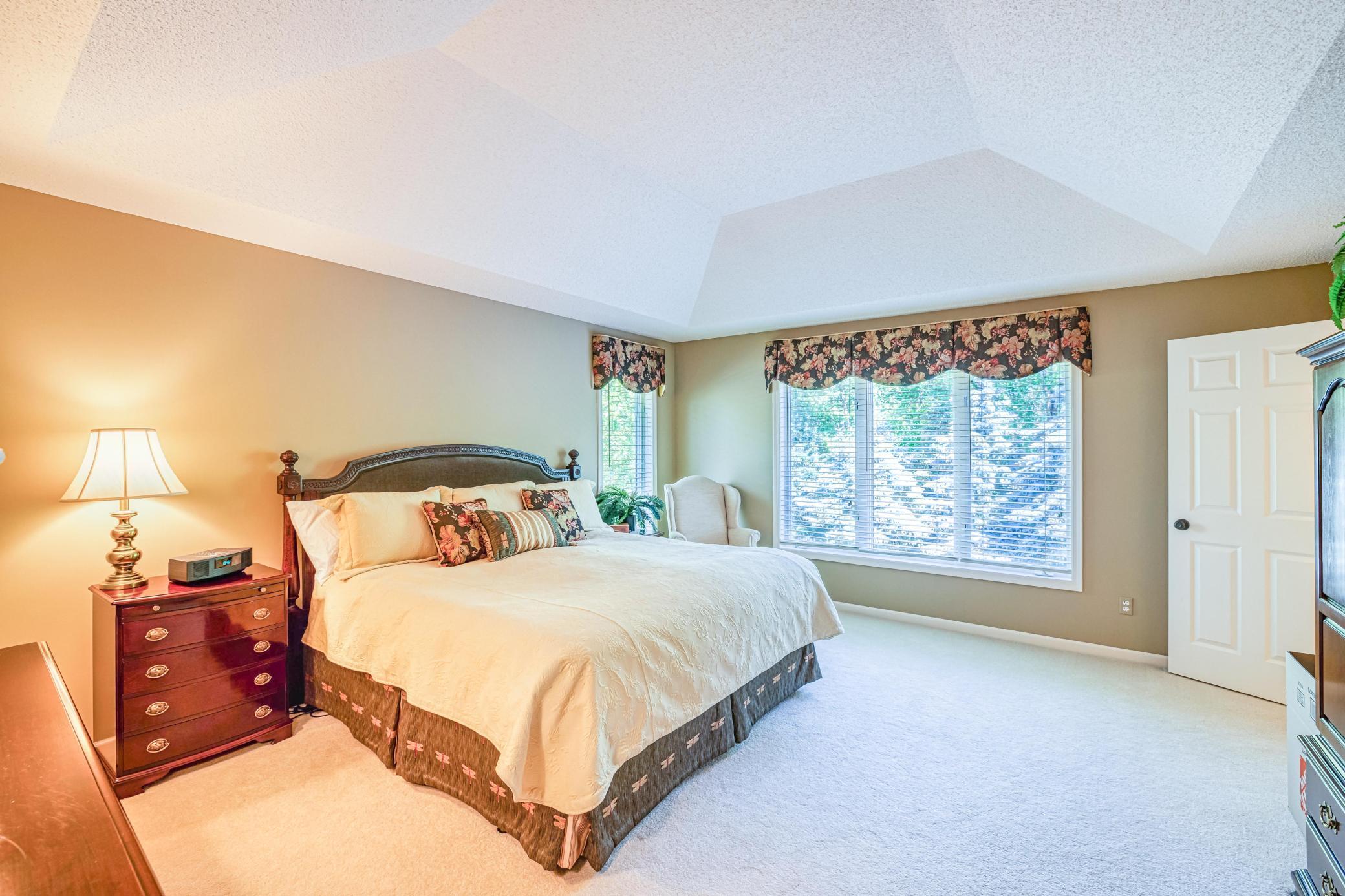 14638 Boulder Pointe Road Eden Prairie, MN 55347 - Photo 15 of 31