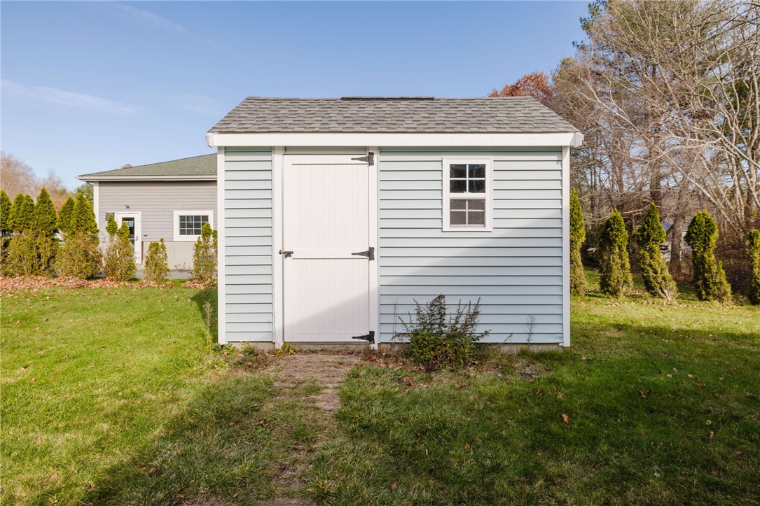 18 Mockingbird Lane Tiverton, RI 02878 - Photo 25 of 32