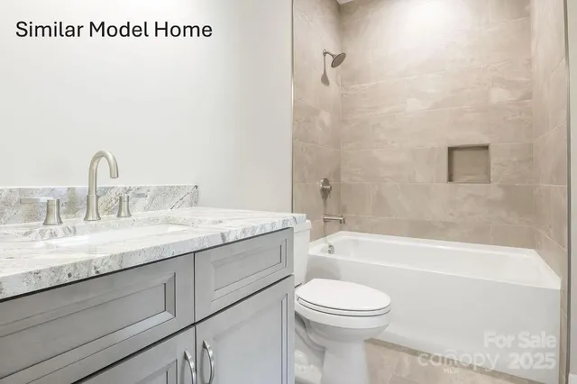 a view of entryway with window