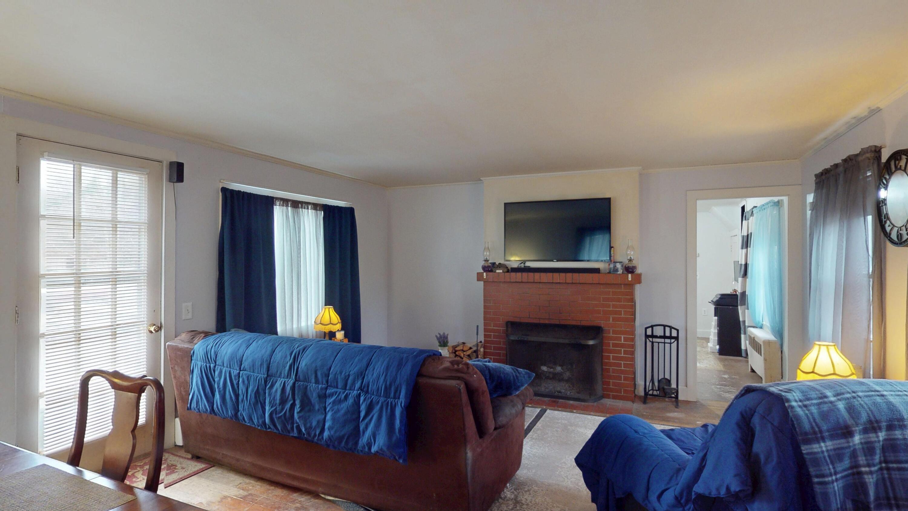 332 Seawall Road Southwest Harbor, ME 04679 - Photo 4 of 50 Large Living space