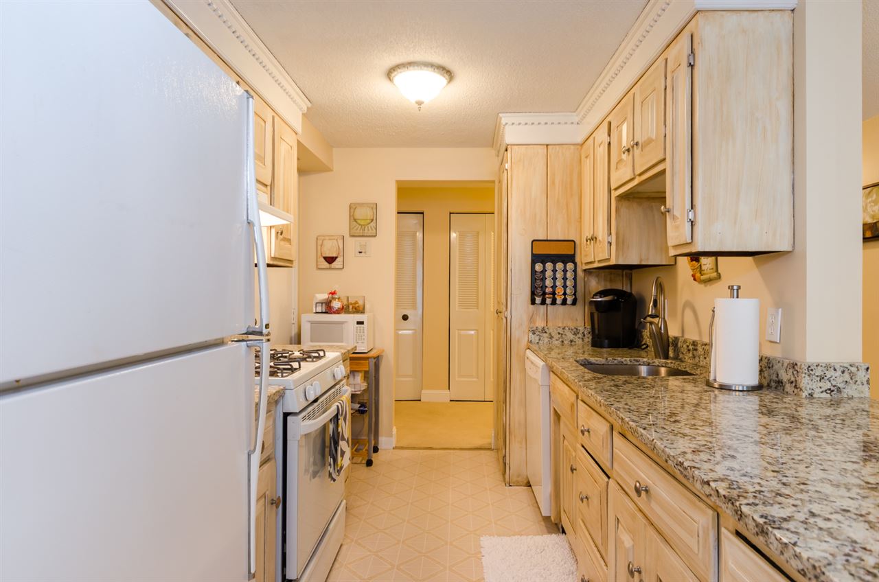 154 Cannongate III Road Nashua, NH 03063 - Photo 9 of 29 Gallery Image 9