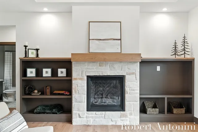 $660,000 | 6691 Egan Avenue Southeast, Caledonia, MI 49316