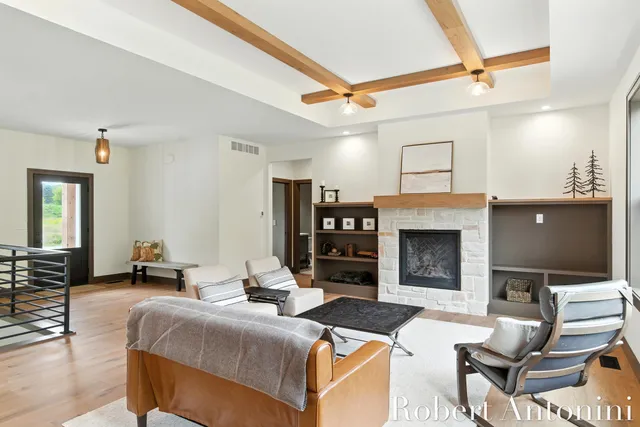 $660,000 | 6691 Egan Avenue Southeast, Caledonia, MI 49316