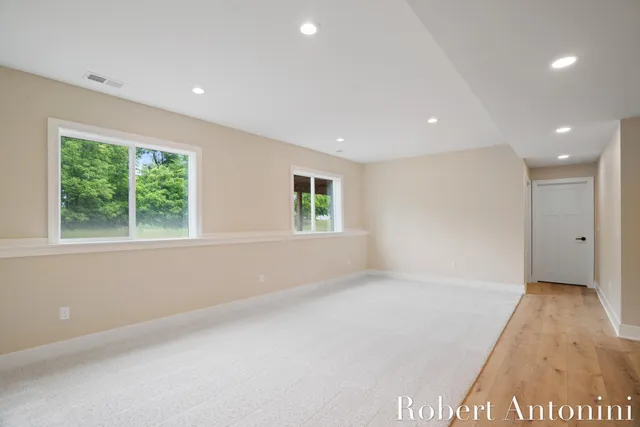 $660,000 | 6691 Egan Avenue Southeast, Caledonia, MI 49316