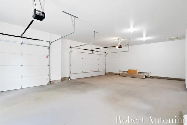 $660,000 | 6691 Egan Avenue Southeast, Caledonia, MI 49316