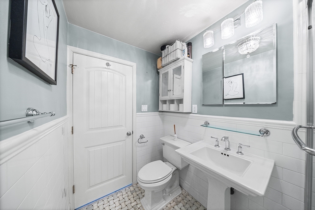 1 St Charles Street, Unit 3 Boston, MA 02116 - Photo 21 of 36