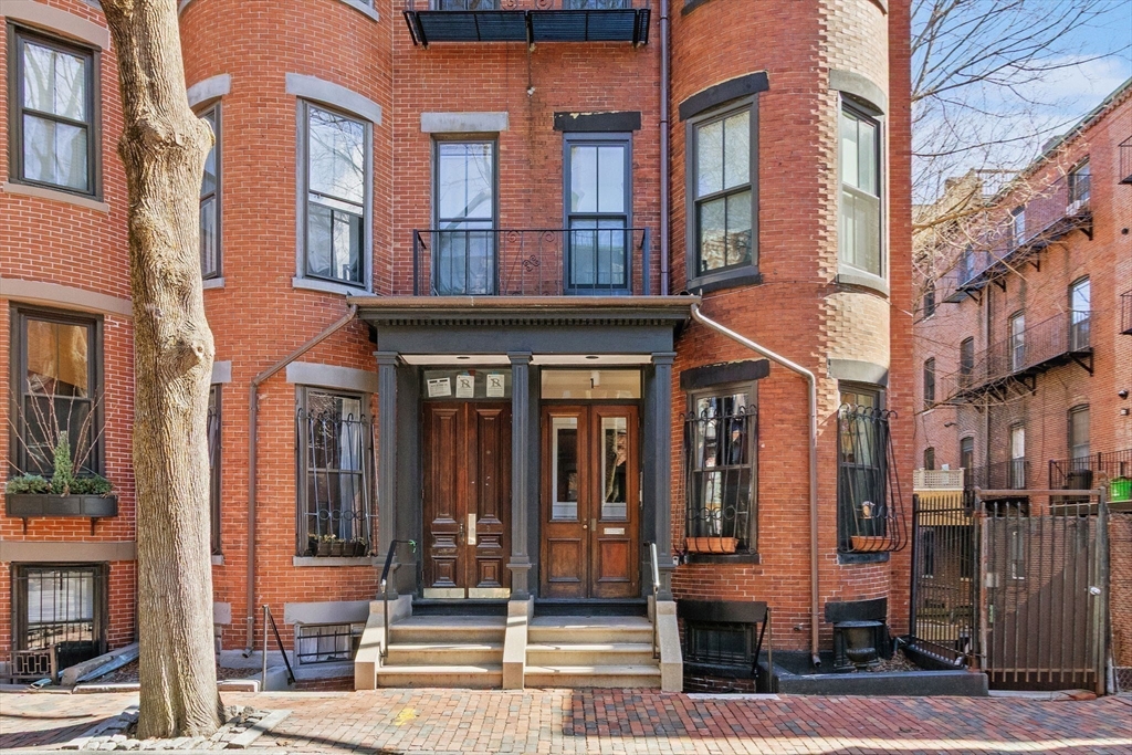 1 St Charles Street, Unit 3 Boston, MA 02116 - Photo 26 of 36