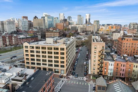 $740,000 | 1 St Charles Street, Unit 3, Boston, MA 02116