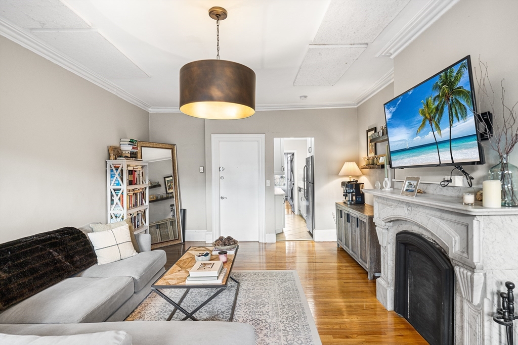 1 St Charles Street, Unit 3 Boston, MA 02116 - Photo 7 of 36