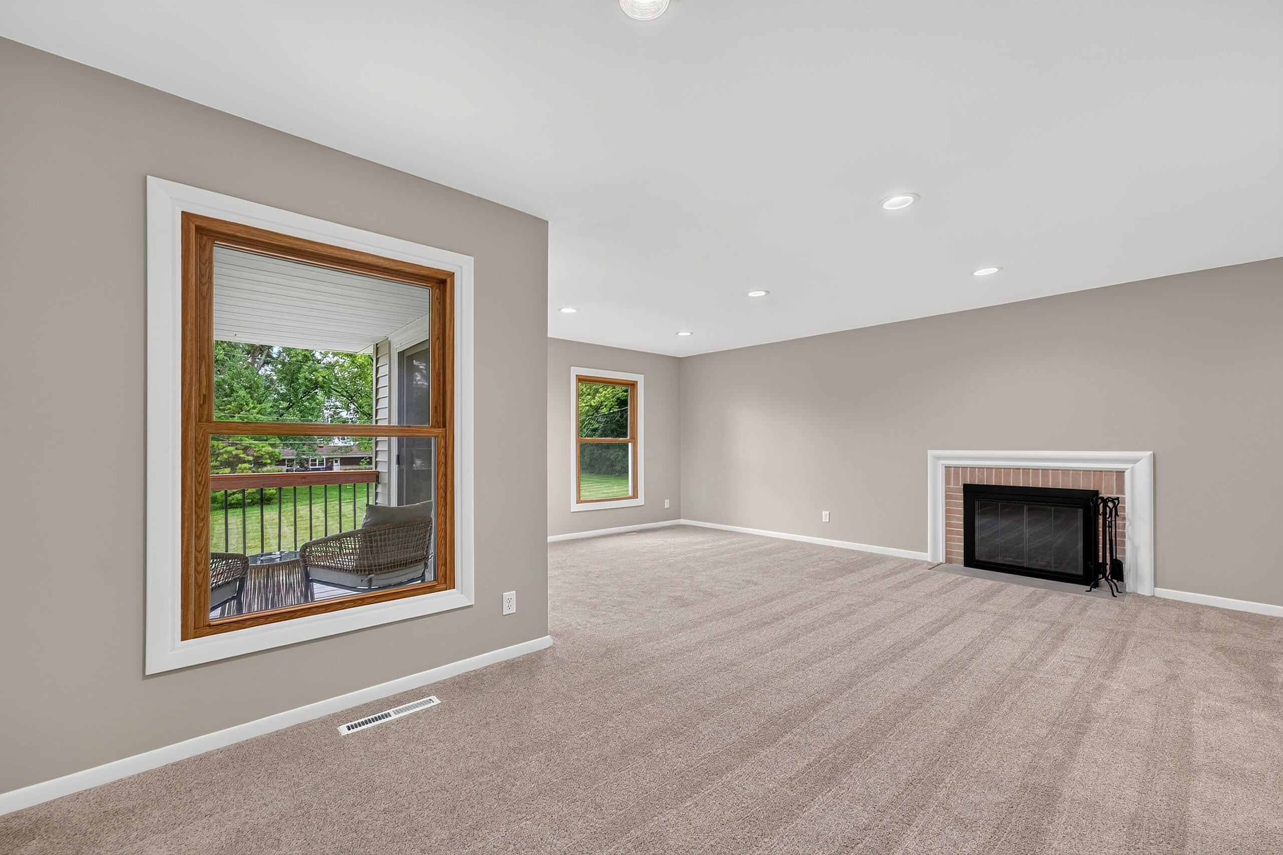 8153 West Holly Road Mequon, WI 53097 - Photo 33 of 42 014_DH100071