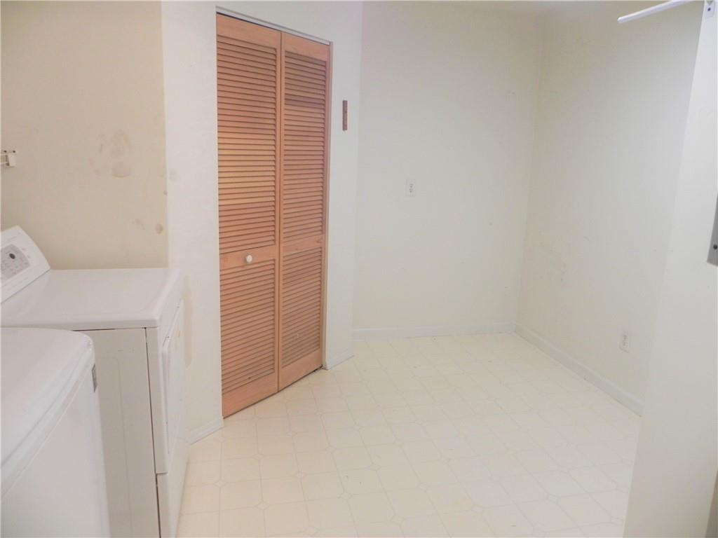 6553 Rainer Way Indianapolis, IN 46214 - Photo 14 of 17 Gallery Image 14