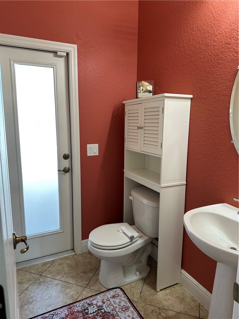 14650 87th Street Fellsmere, FL 32948 - Photo 19 of 36 a bathroom with a toilet and a shower