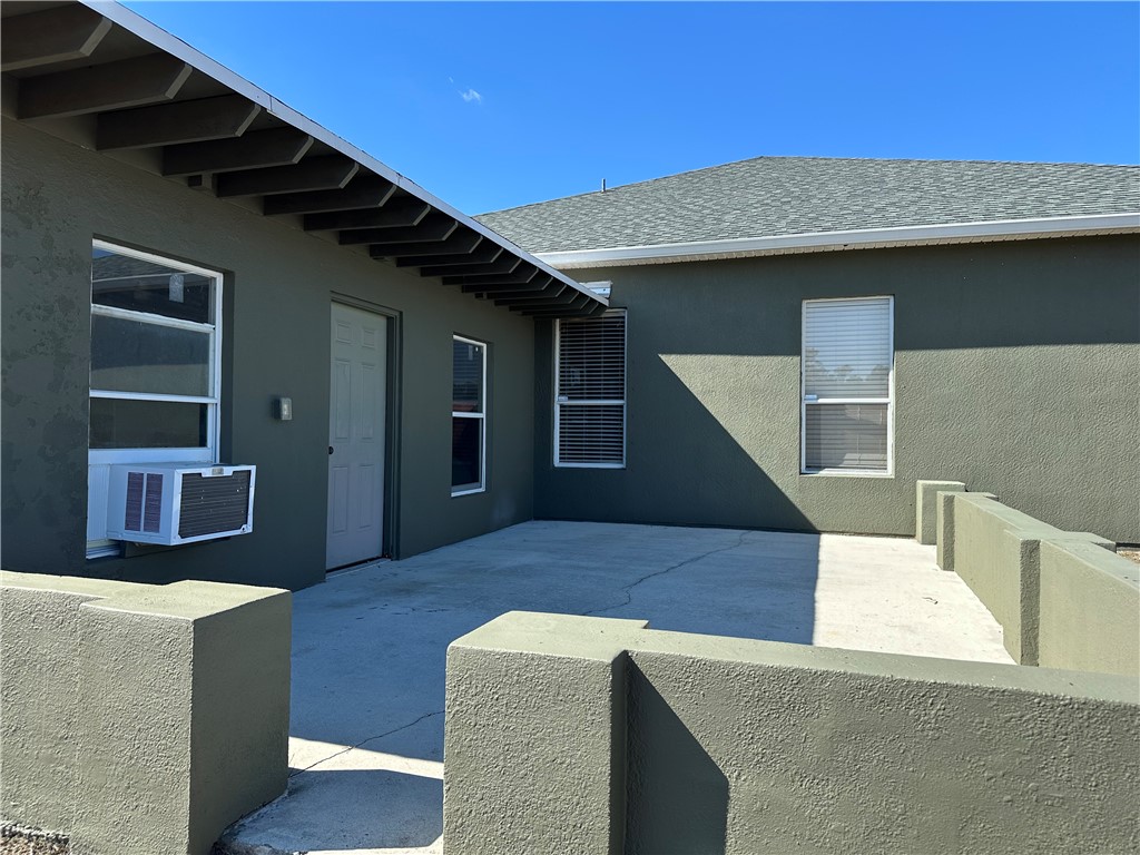 14650 87th Street Fellsmere, FL 32948 - Photo 28 of 36 a living room with furniture