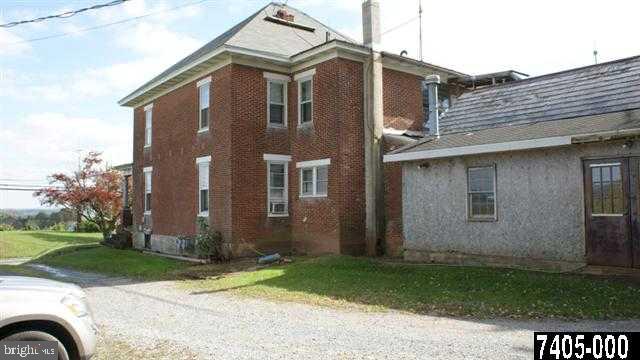560 Carlisle Road Biglerville, PA 17307 - Photo 4 of 10 Gallery Image 4