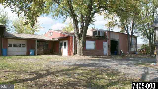 560 Carlisle Road Biglerville, PA 17307 - Photo 5 of 10 Gallery Image 5