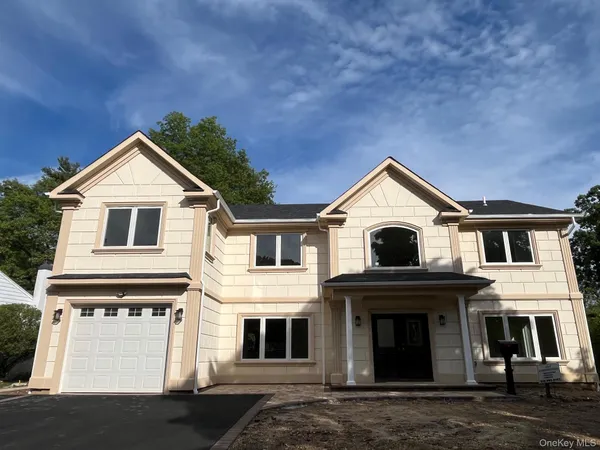 $2,450,000 | 114 Maytime Drive, Jericho, NY 11753