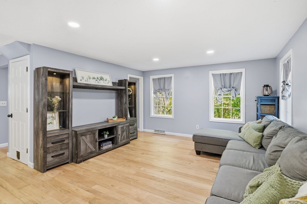 98 Mort Vining Road Southwick, MA 01077 - Photo 4 of 40 Gallery Image 4
