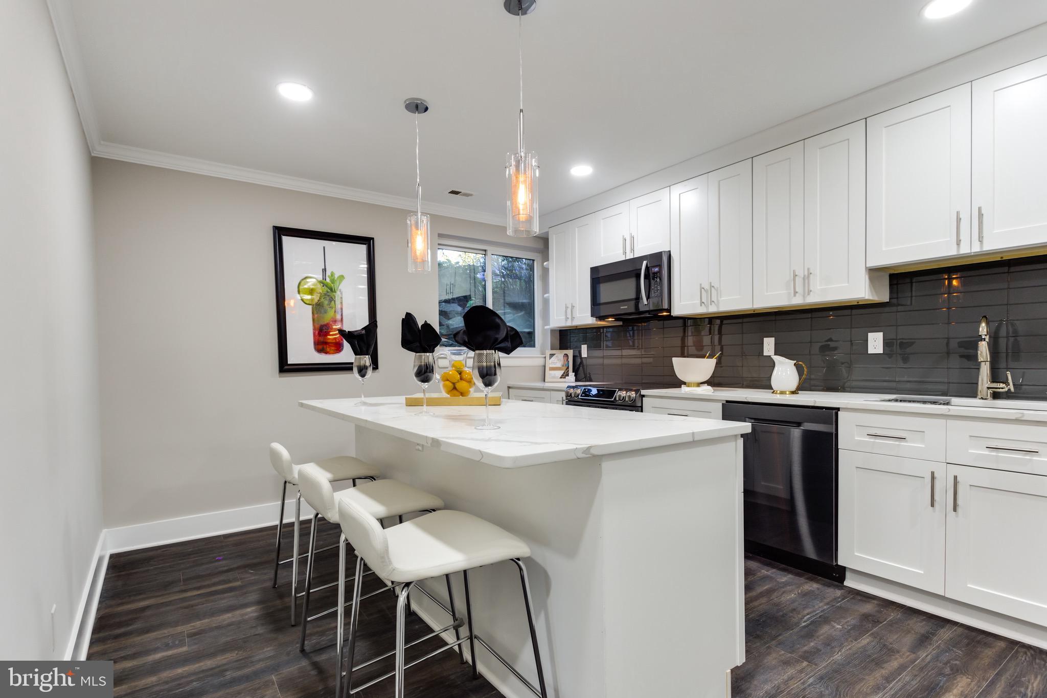11138 Harbor Court Reston, VA 20191 - Photo 2 of 57