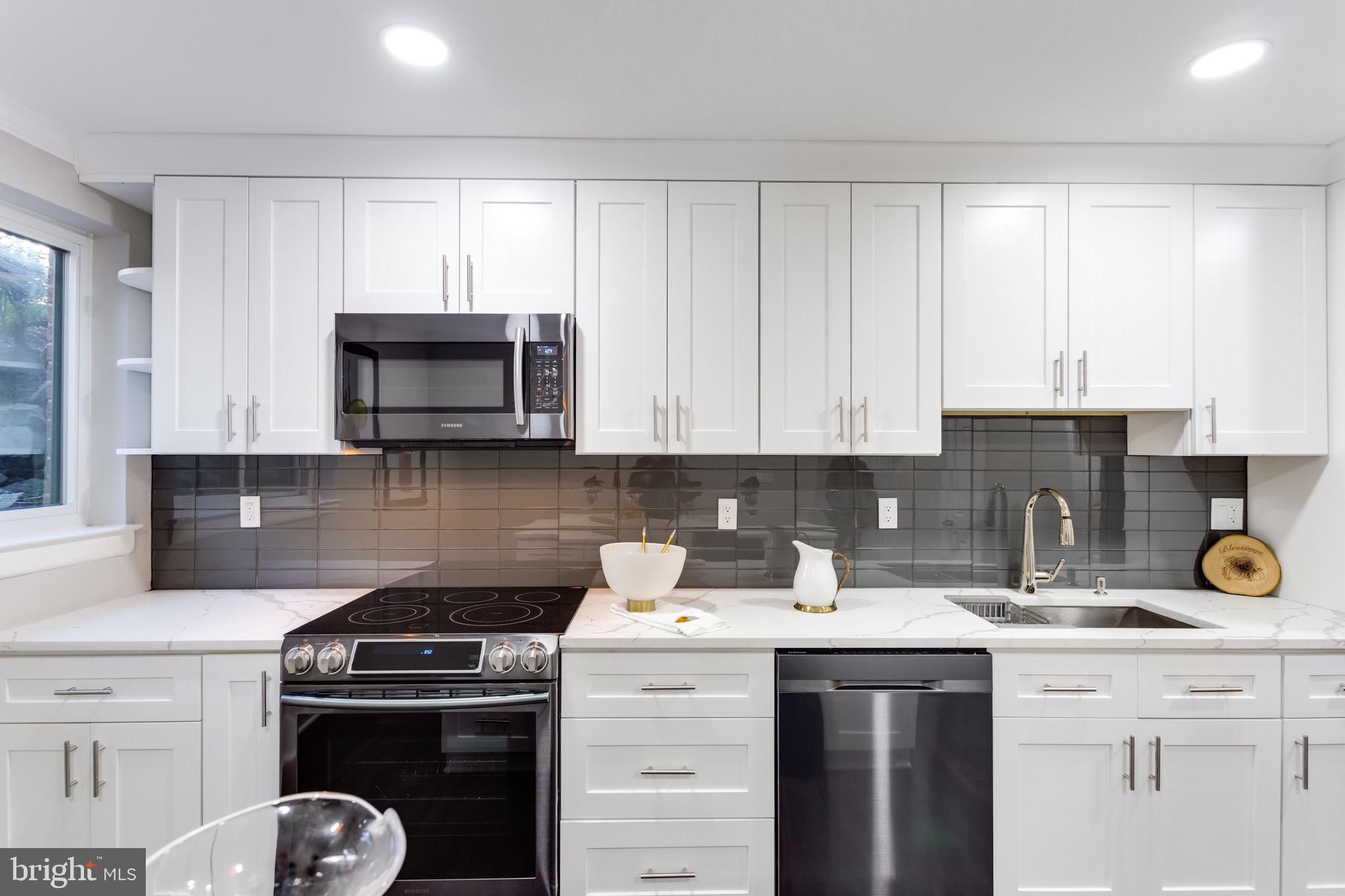 11138 Harbor Court Reston, VA 20191 - Photo 6 of 57
