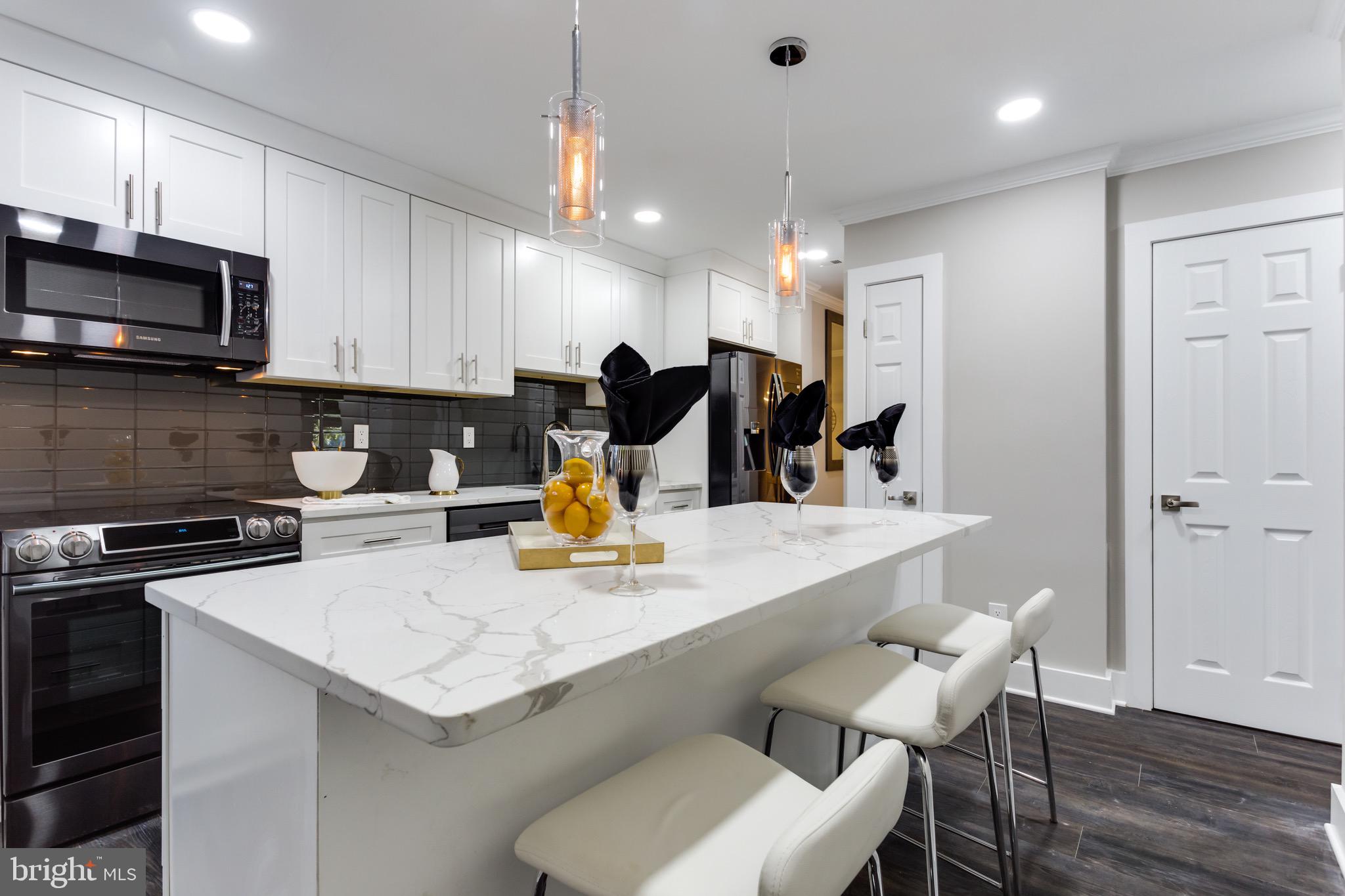 11138 Harbor Court Reston, VA 20191 - Photo 8 of 57