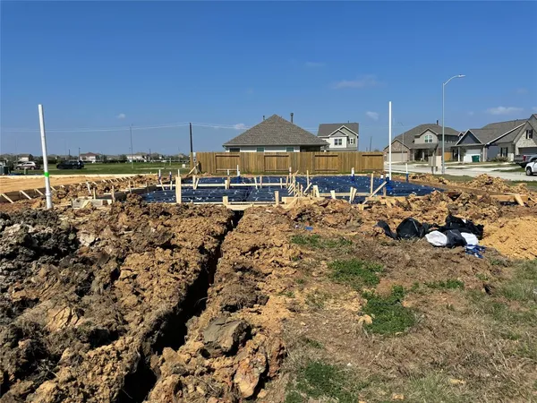 a view of outdoor space with city view