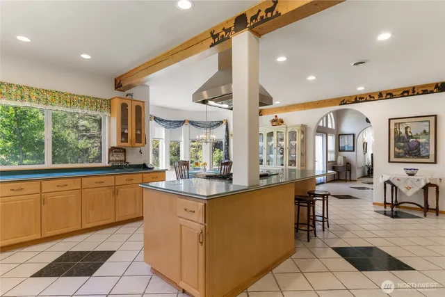 $1,199,000 | 572 B W Chewuch Road, Winthrop, WA 98862