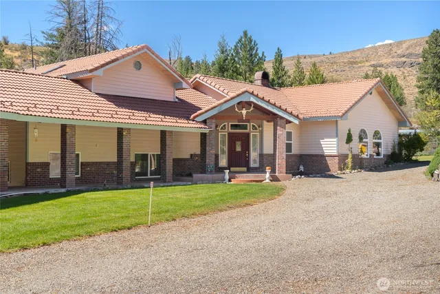 $1,199,000 | 572 B W Chewuch Road, Winthrop, WA 98862