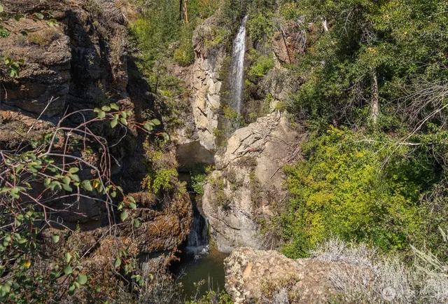 $1,199,000 | 572 B W Chewuch Road, Winthrop, WA 98862