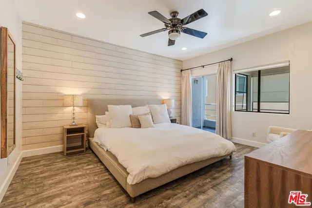 $1,200,000 | 520 South Barrington Avenue, Unit 117, Los Angeles, CA 90049