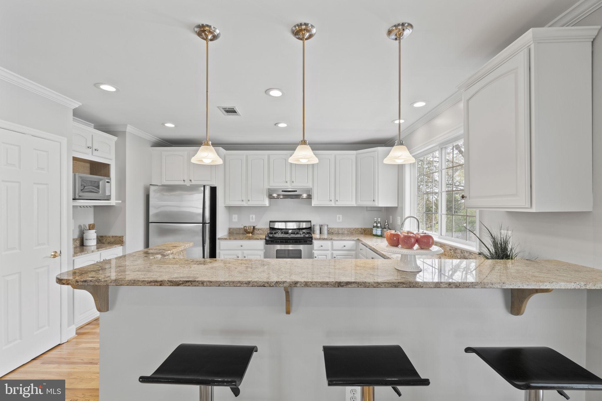 3017 Edgewood Road Kensington, MD 20895 - Photo 8 of 40 Gallery Image 8