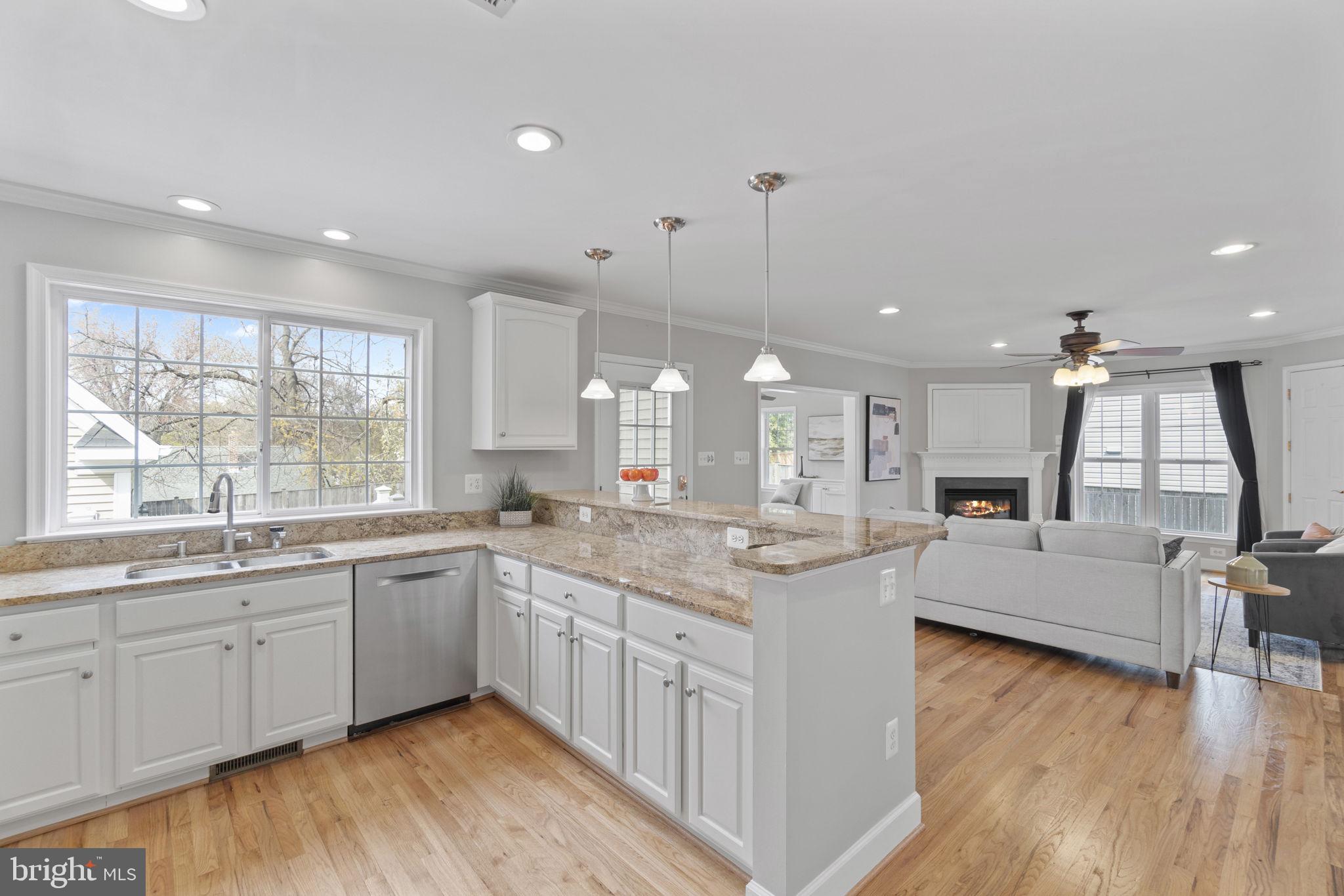 3017 Edgewood Road Kensington, MD 20895 - Photo 10 of 40 Gallery Image 10