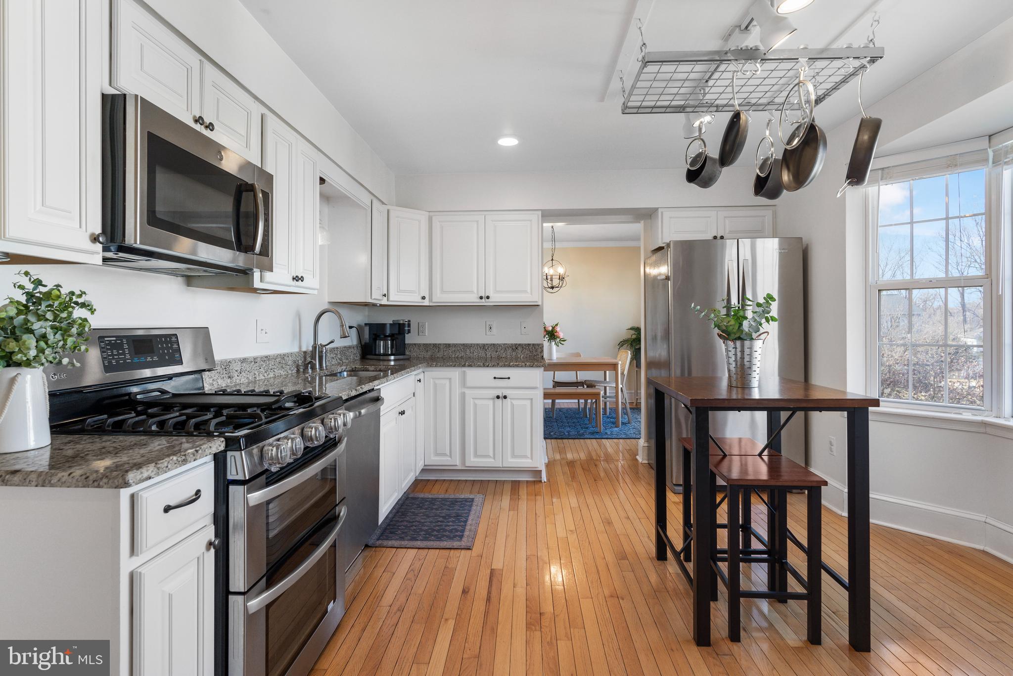 6598 Allen Road Sykesville, MD 21784 - Photo 12 of 46 Enjoy Preparing & Cooking Meals Here