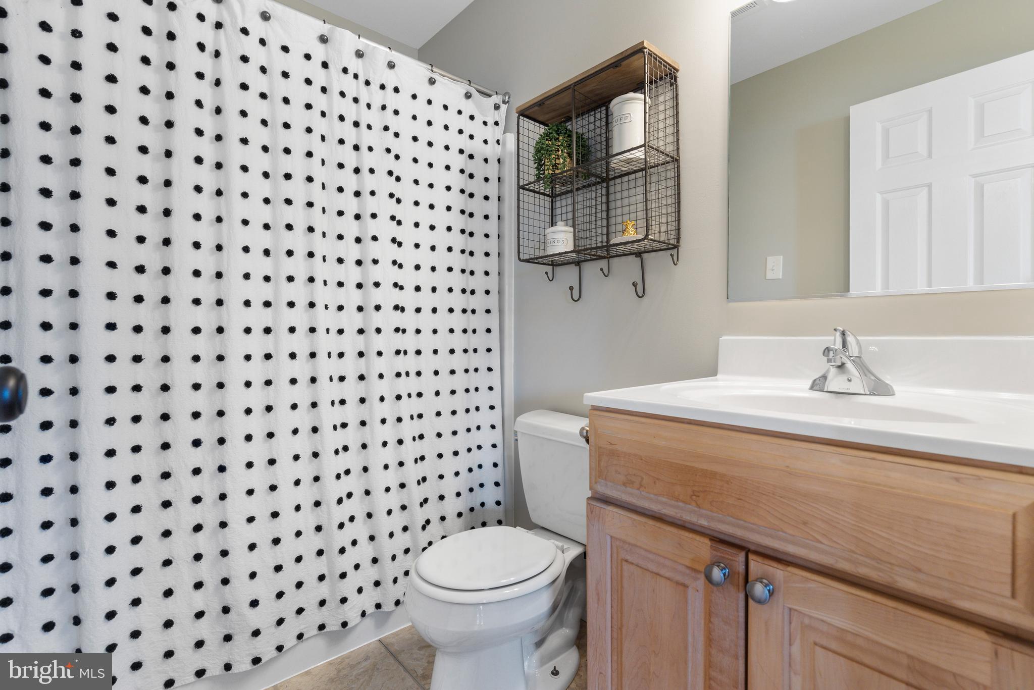 6598 Allen Road Sykesville, MD 21784 - Photo 29 of 46 Full Bath with Tub and Shower