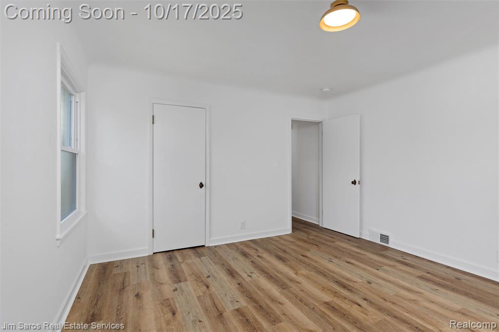 807 Barrington Road Grosse Pointe Park, MI 48230 - Photo 11 of 25