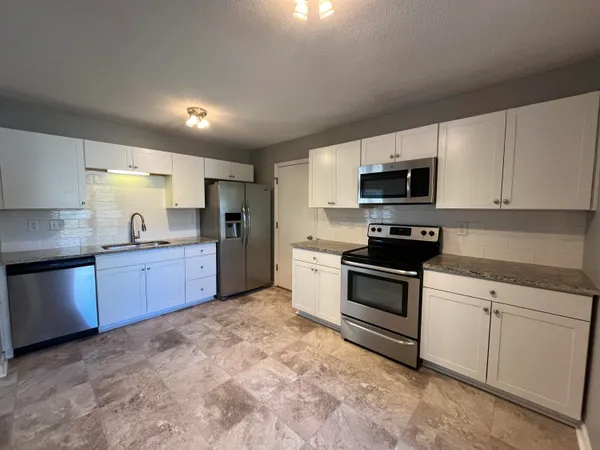 $1,900 | 104 Sapling Court, Moncks Corner, SC 29461