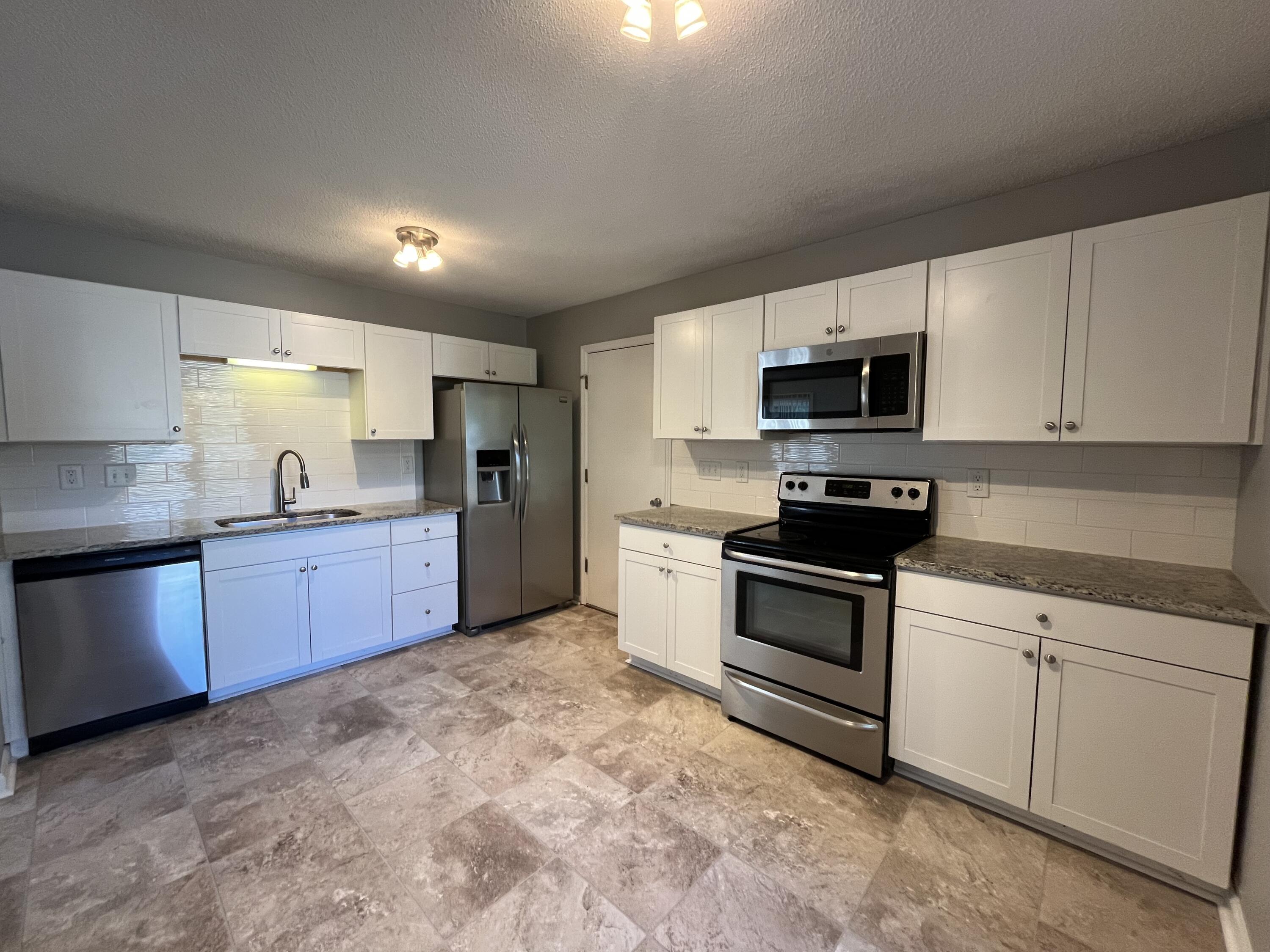 104 Sapling Court Moncks Corner, SC 29461 - Photo 6 of 13 104.5