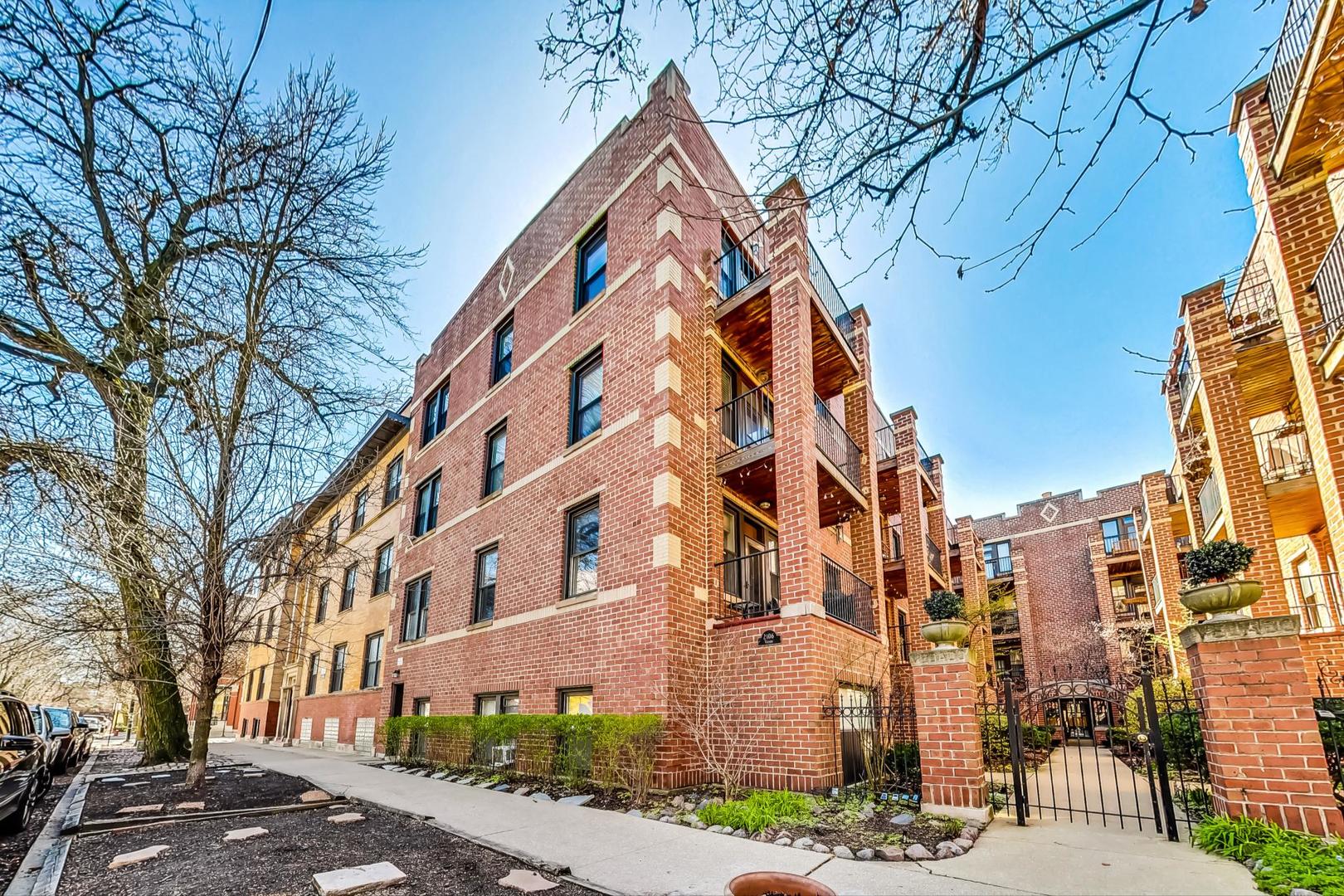 2108 North Seminary Avenue, Unit 5 Chicago, IL 60614 - Photo 2 of 16 a view of a building