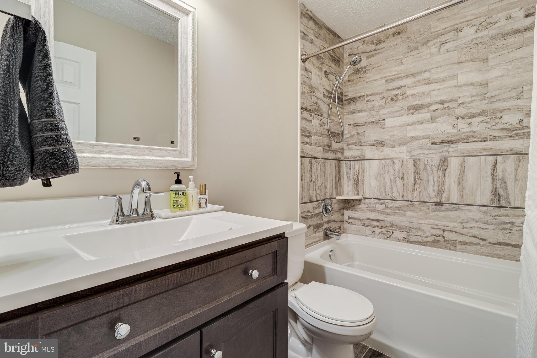 7655 Hawthorne Road La Plata, MD 20646 - Photo 24 of 36 Hall bath