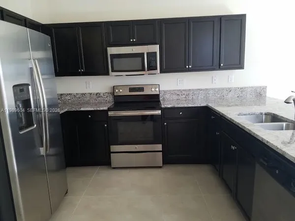 $2,900 | 9205 West 33rd Way, Unit 9205, Hialeah, FL 33018