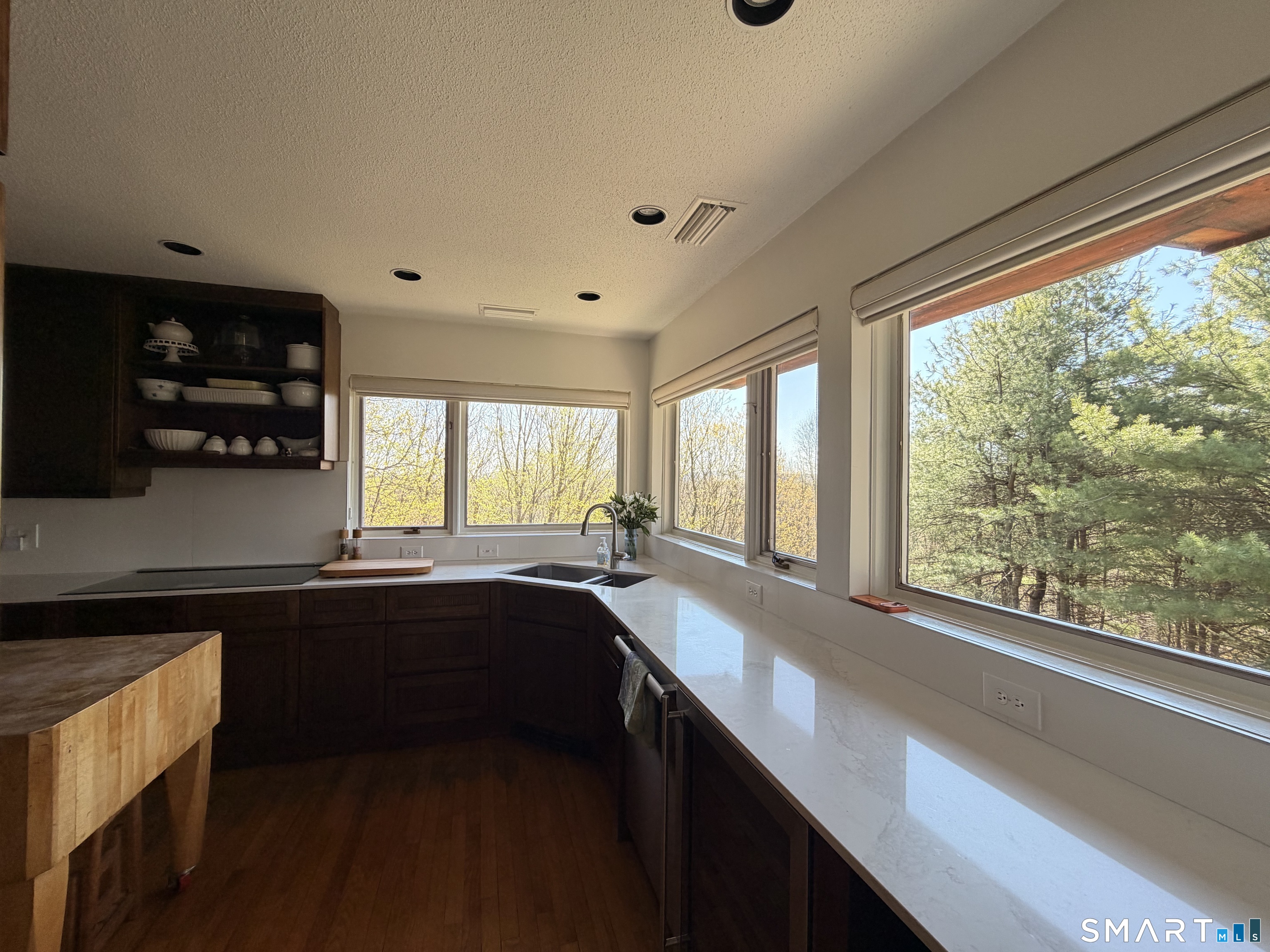 86 Washburn Road Canton, CT 06019 - Photo 4 of 40 Custom kitchen with beautiful views