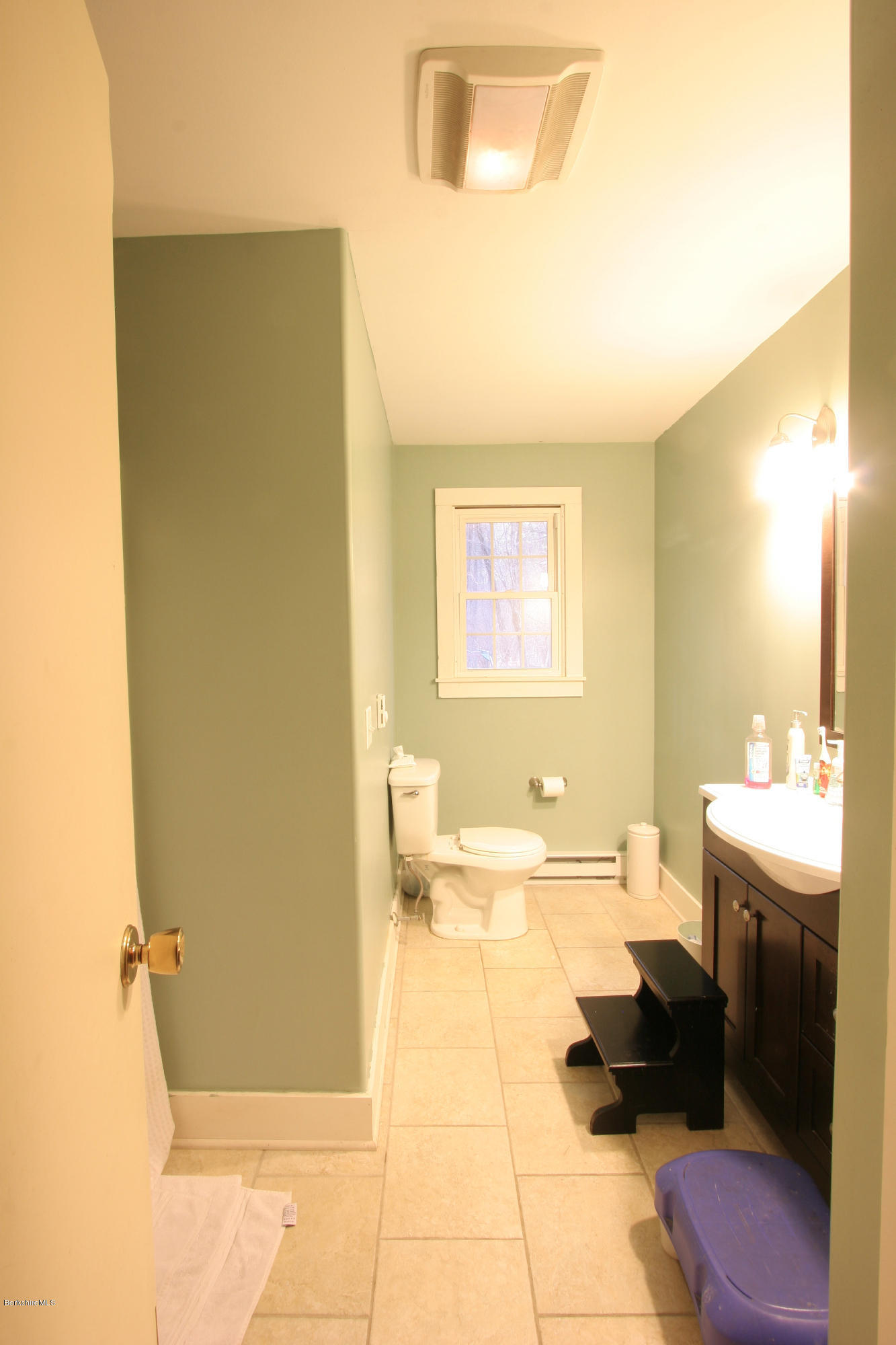 3 Dehon Road Great Barrington, MA 01230 - Photo 8 of 8 Full shared bath