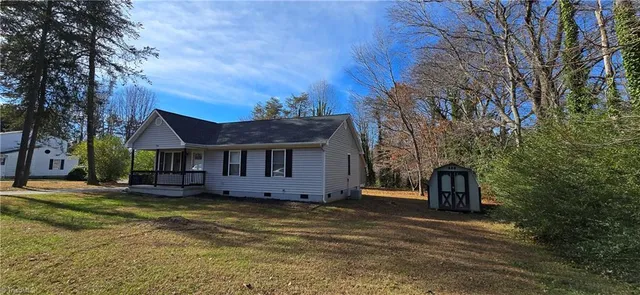 $1,600 | 4146 Carnation Drive, Winston-Salem, NC 27105