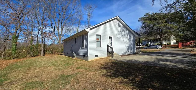 $1,600 | 4146 Carnation Drive, Winston-Salem, NC 27105