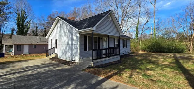 $1,600 | 4146 Carnation Drive, Winston-Salem, NC 27105
