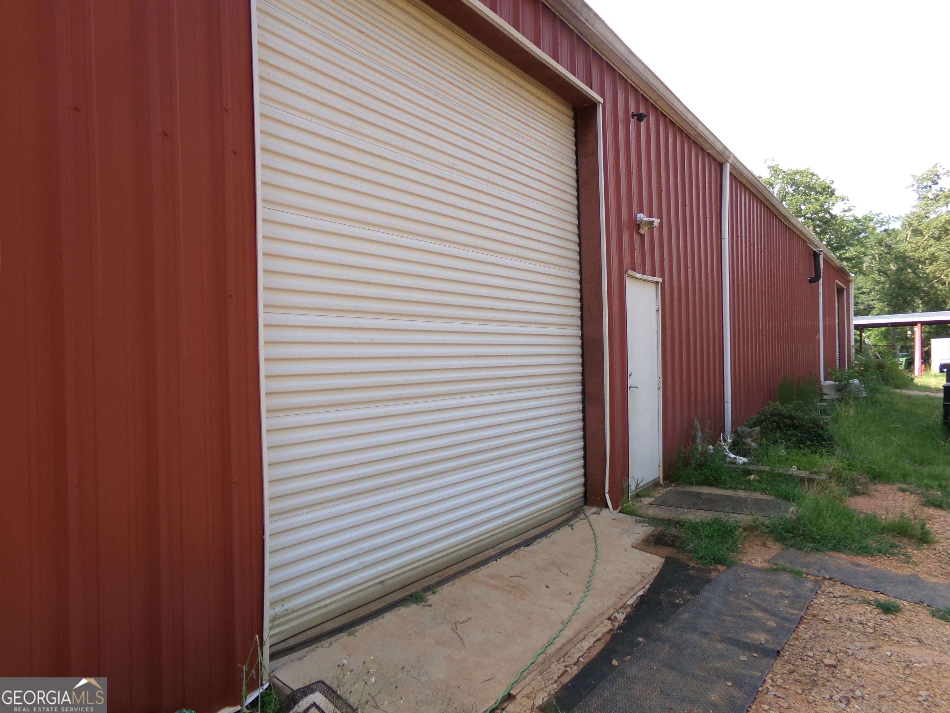 35-acres Youth Jersey Road Covington, GA 30014 - Photo 20 of 42 a view of a back yard of the house