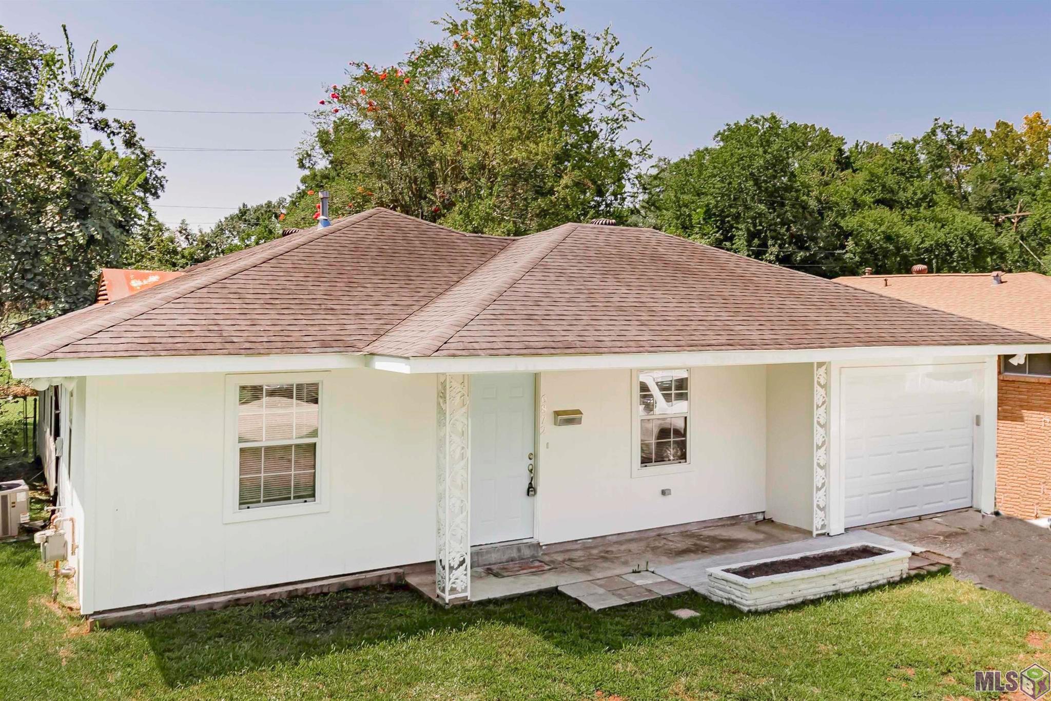 6872 Clinton Avenue Baton Rouge, LA 70805 - Photo 1 of 19