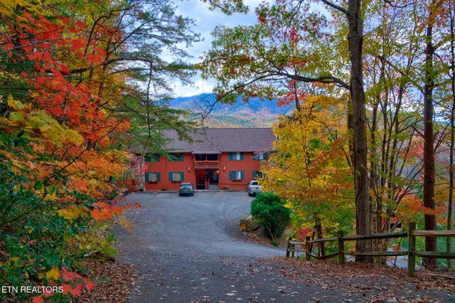 $330,000 | 429 Deer Path Lane, Unit 103, Gatlinburg, TN 37738